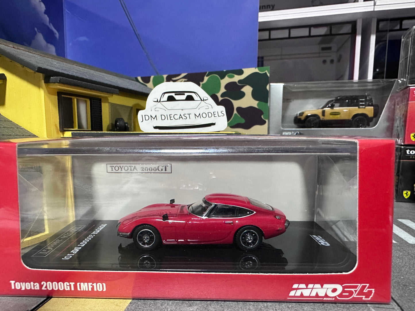Inno64 Toyota 2000GT MF10 Solar Red