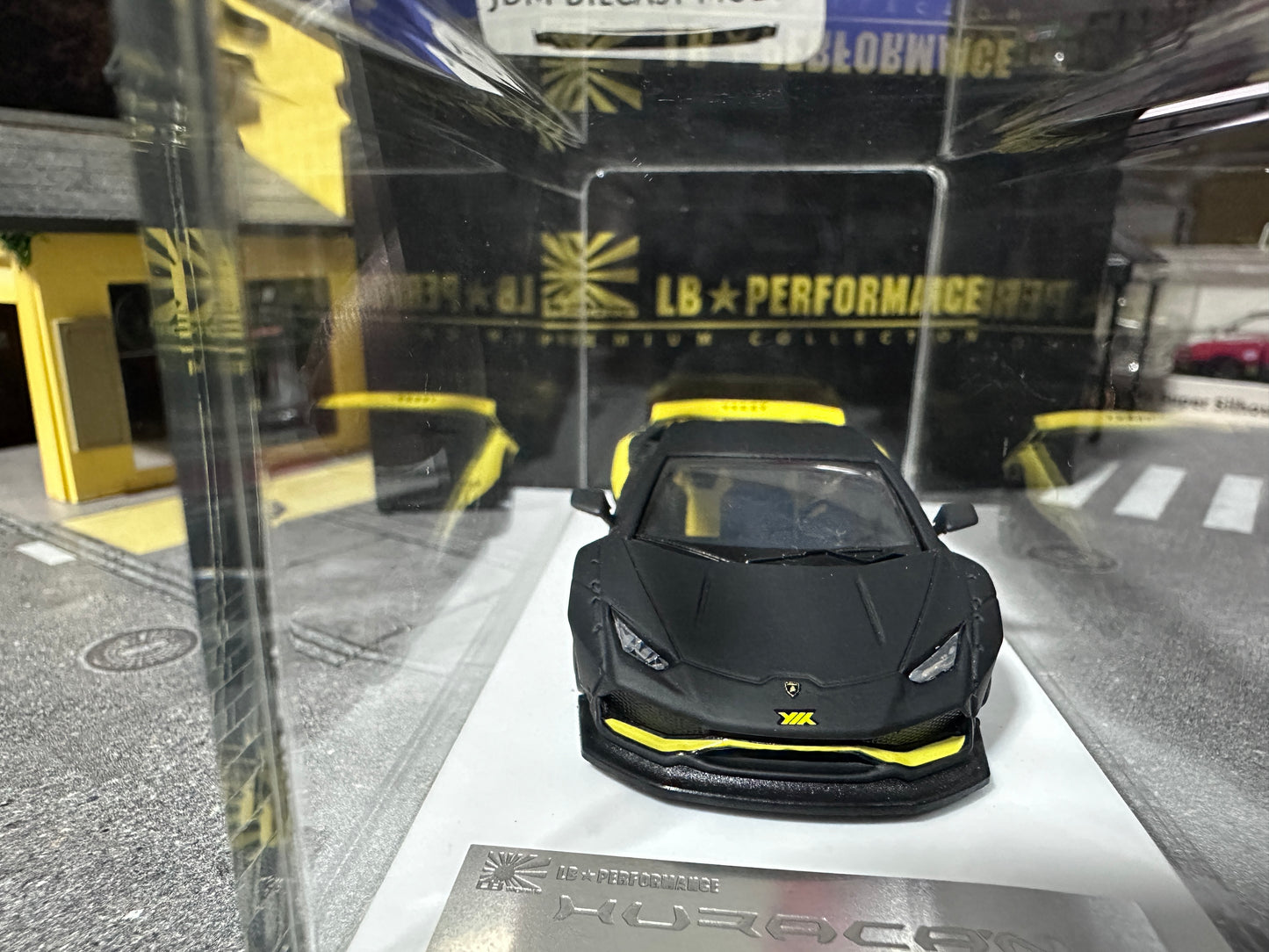 LB PERFORMANCE 1:64 LIBERTY WALK LB-WORKS Huracan LP610 Matt Black/Yellow Resin