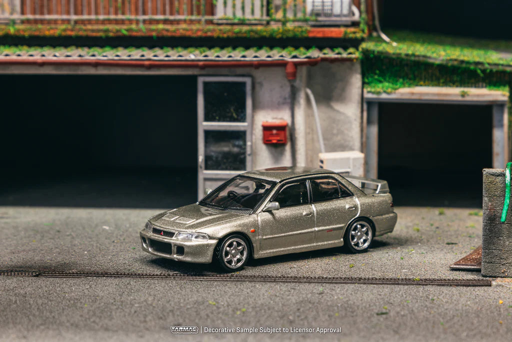 Tarmac Works Mitsubishi Lancer GSR Evolution Silver Special Edition with Tarmac Cards T64G-048-SL