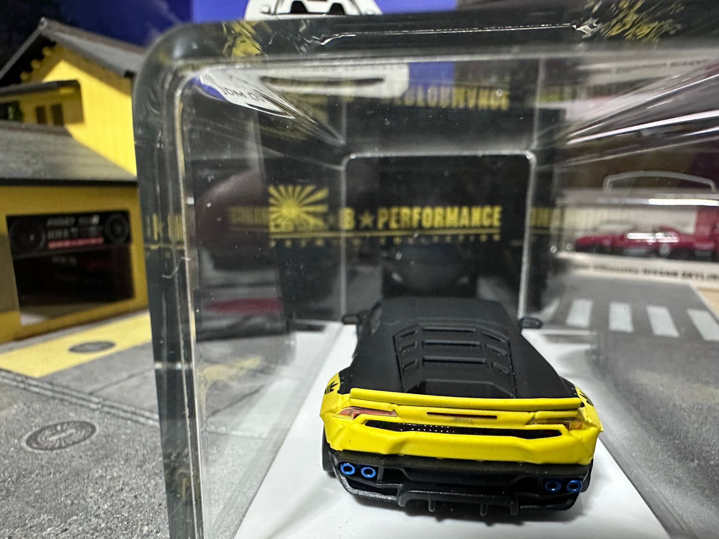 LB PERFORMANCE 1:64 LIBERTY WALK LB-WORKS Huracan LP610 Matt Black/Yellow Resin