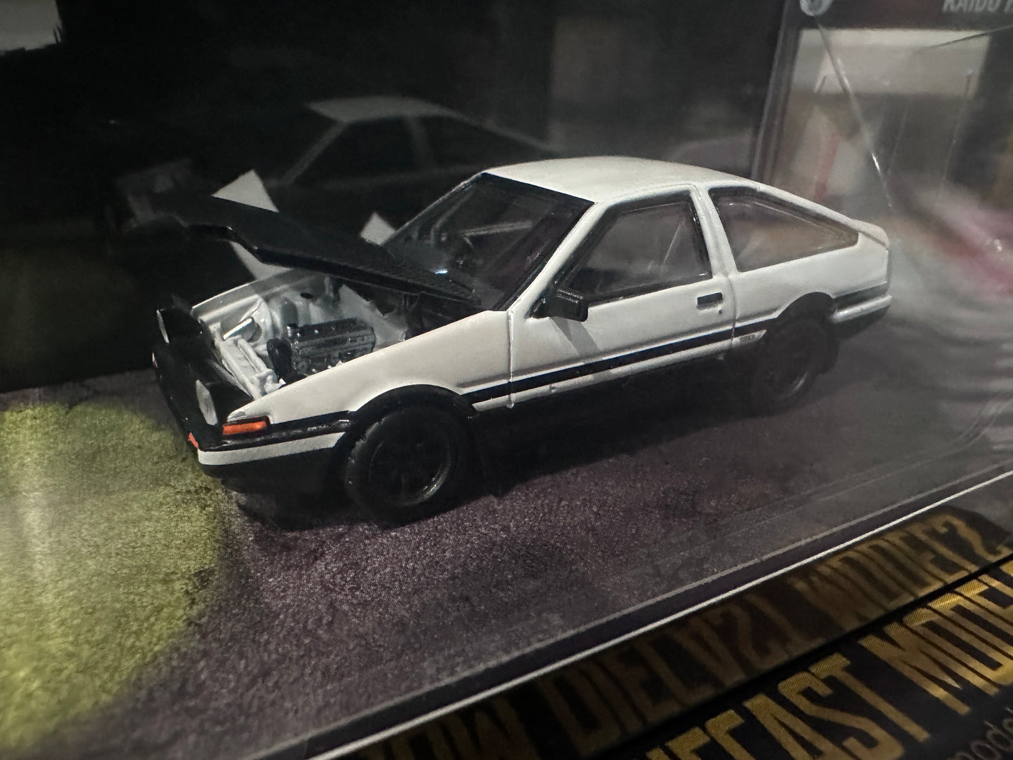 Hobby Japan Toyota SPRINTER TRUENO (AE86) FINAL VERSION / INITIAL D Engine Mounted Model VS Shinji Inui HJ641052DE