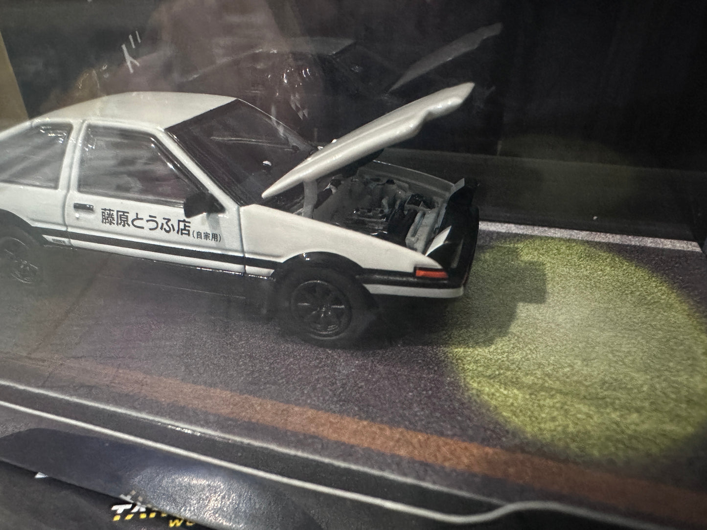 Hobby Japan Toyota SPRINTER TRUENO (AE86) / Initial D with Engine Model with Keisuke Takahashi HJ641052DA