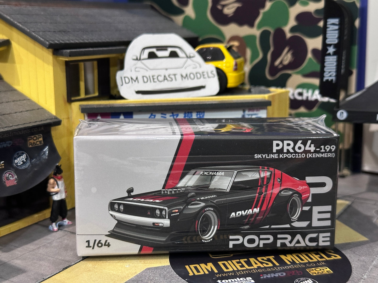 Poprace 1/64 Nissan Skyline KPGC110 Kenmari Advan Livery