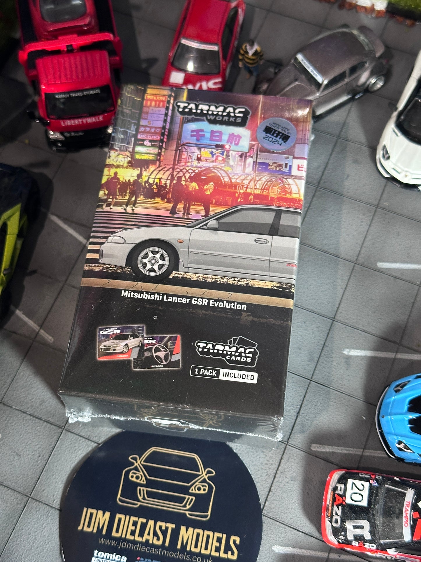 Tarmac Works Mitsubishi Lancer GSR Evolution Silver Special Edition with Tarmac Cards T64G-048-SL