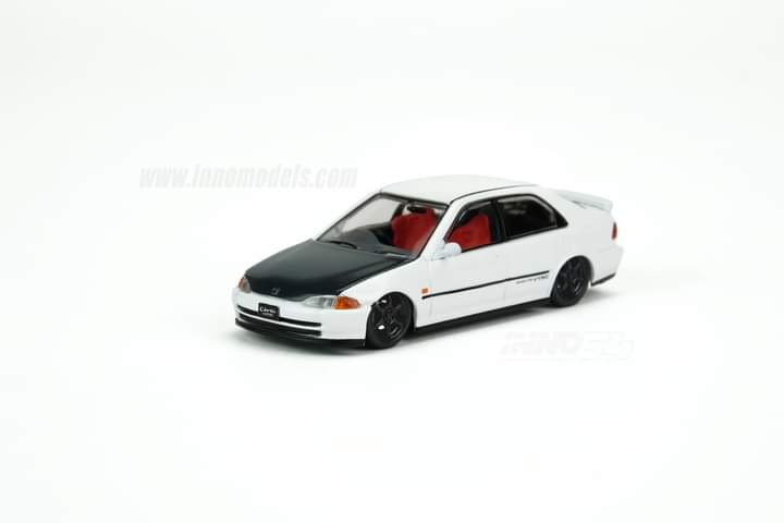Inno64 Honda Civic Ferio EG9 White/ Blue/ Black/Yellow
