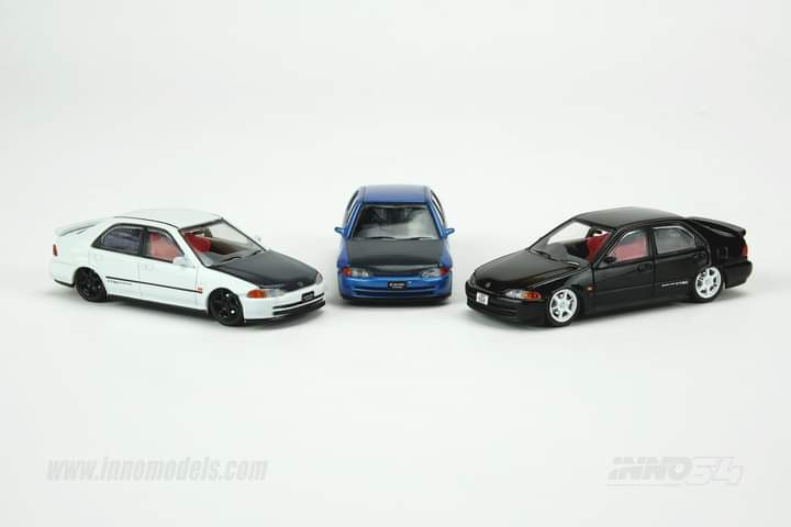 Inno64 Honda Civic Ferio EG9 White/ Blue/ Black/Yellow