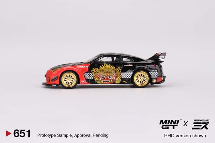 Mini GT x Mizu Diecast Collaboration LBWK R35 35GT-RR & Silvia S15