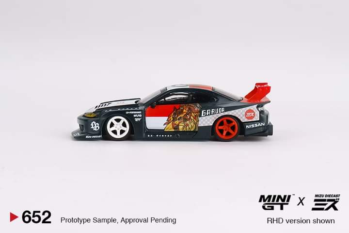 Mini GT x Mizu Diecast Collaboration LBWK R35 35GT-RR & Silvia S15