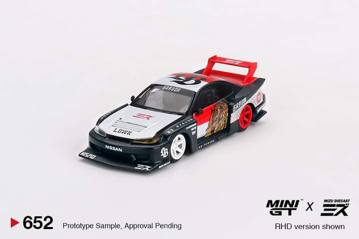 Mini GT x Mizu Diecast Collaboration LBWK R35 35GT-RR & Silvia S15