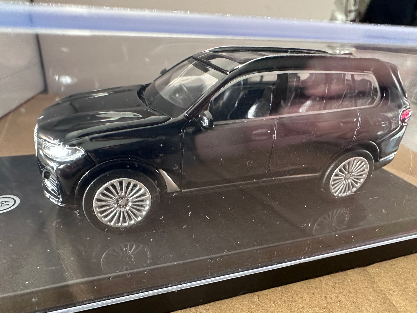 Para64 BMW X7 Black RHD PA-65191