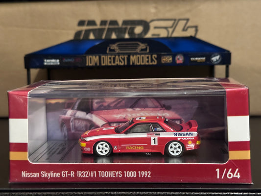 Inno64 x Poprace Nissan Skyline GT-R R32 #1 Winfield Team Nissan TOOHEYS 1000 1992 IN64-R32-92T01