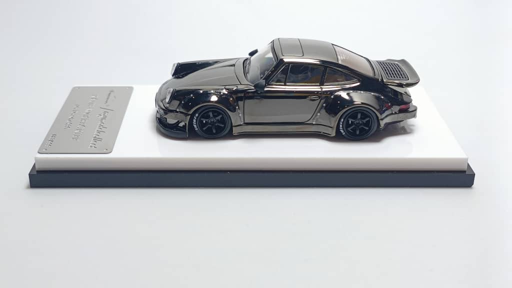 Model Collect Rauh-Welt RWB930 Whale Wing Chrome Gray