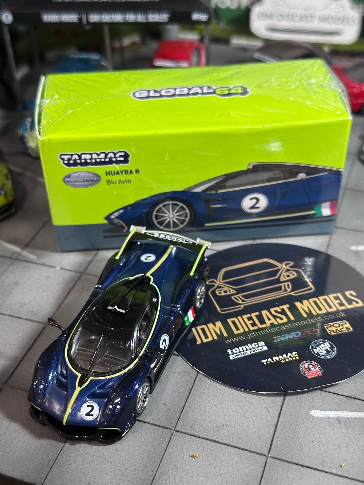 [Chase] Tarmac Works Pagani Huayra R Blu Avio T64G-TL035-BL