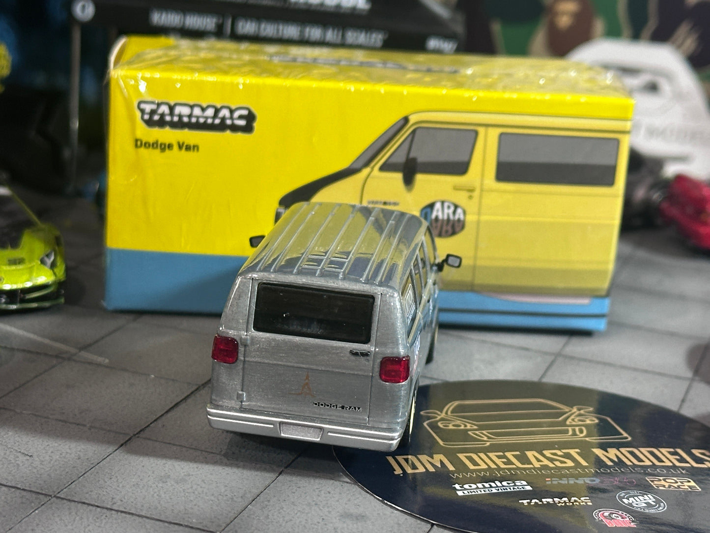 [Chase] Tarmac Works Dodge Van Yellow T64G-TL032-YL