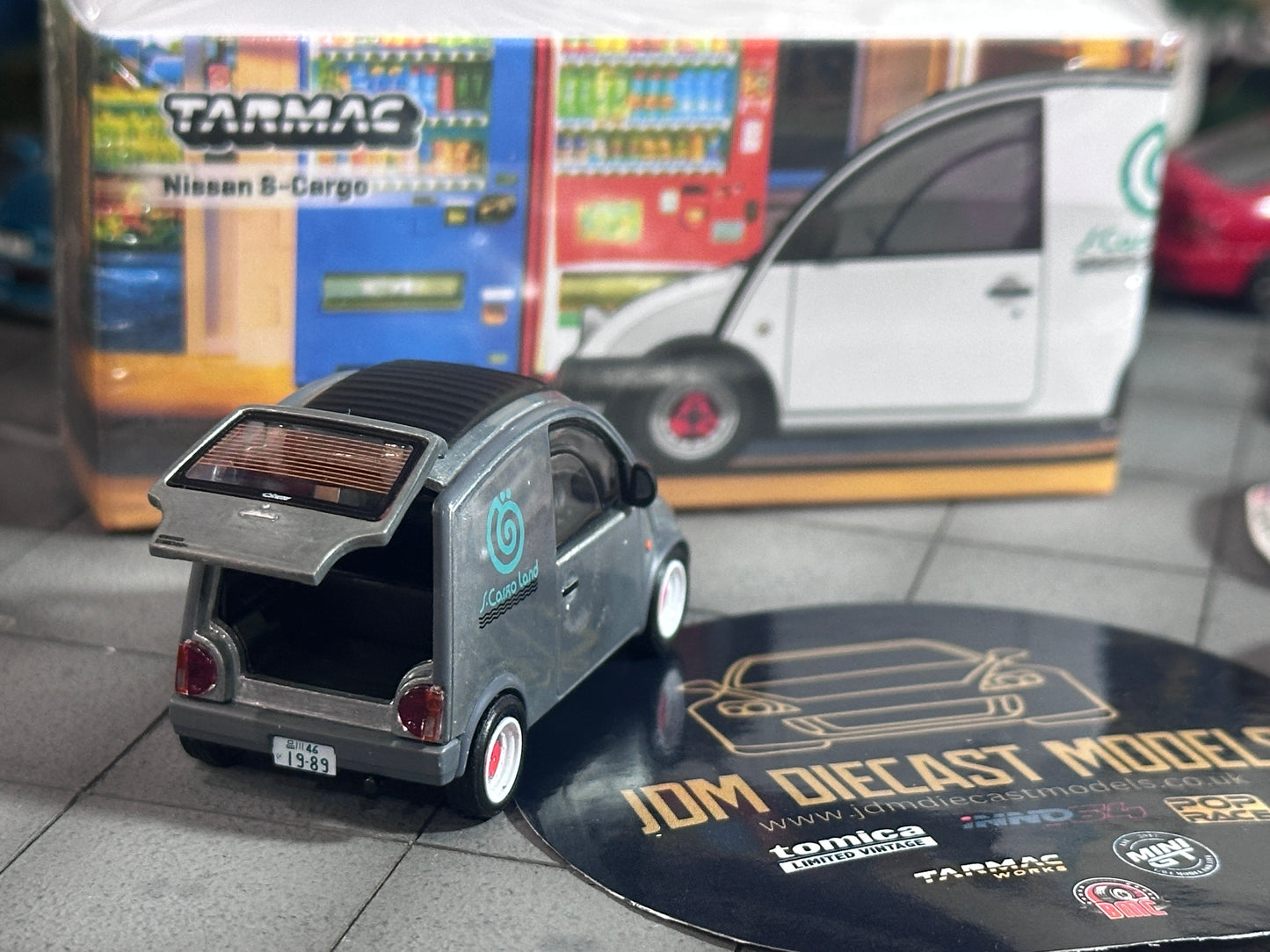 [Chase] Tarmac Works Nissan S-Cargo (White) T64G-073-WH