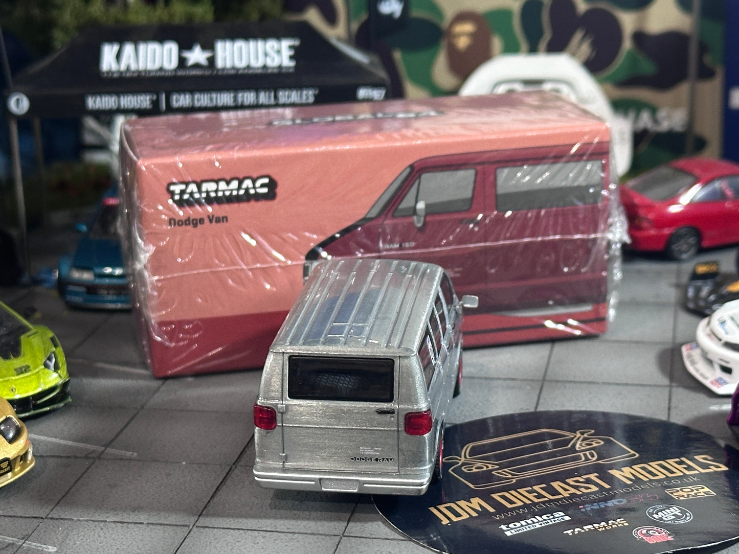 [Chase] Tarmac Works Dodge Van Red T64G-TL032-RE