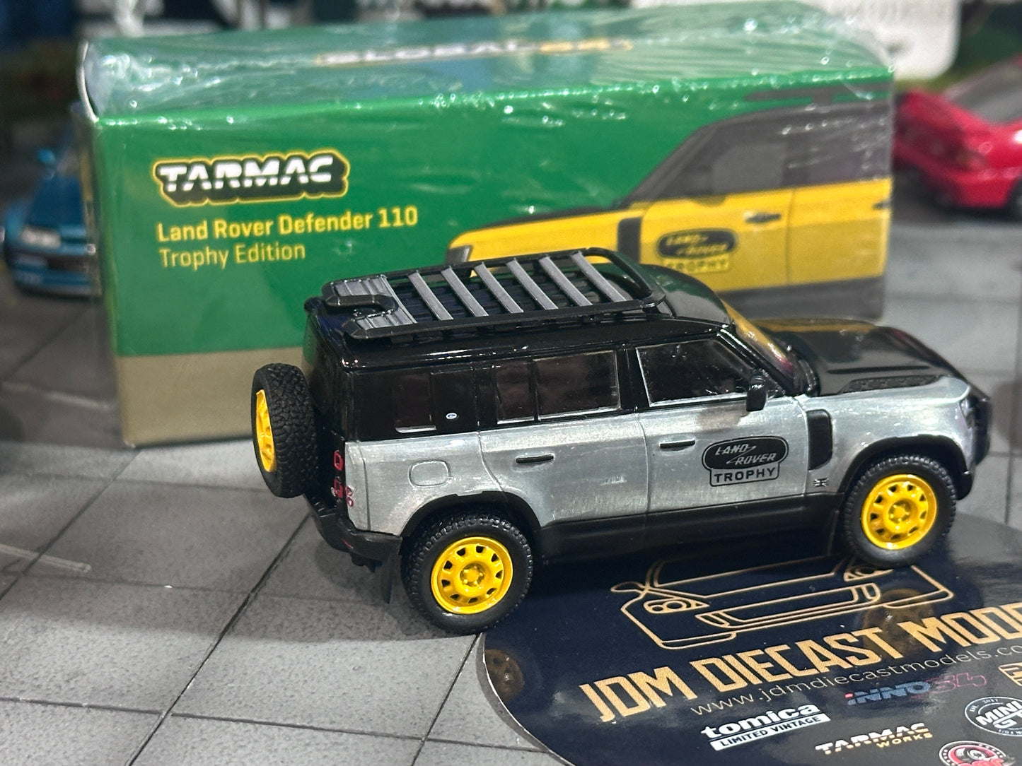 [Chase] Tarmac Works Land Rover Defender 110 Trophy Edition