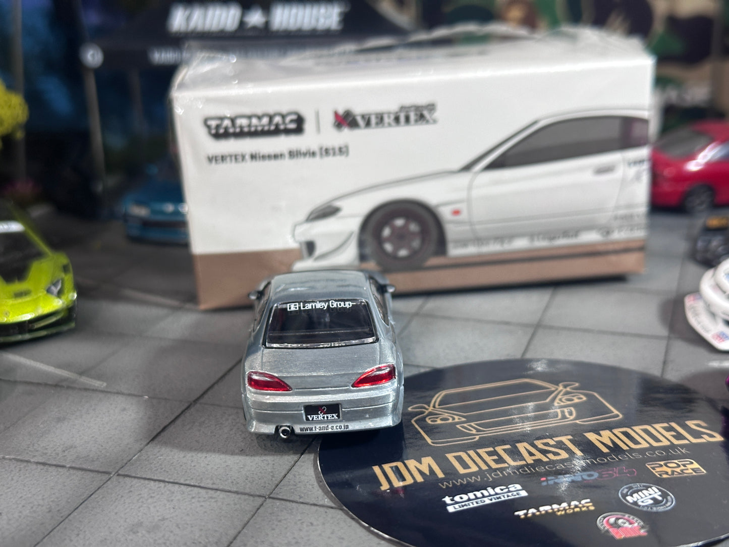 [Chase] Tarmac Works Nissan Silvia S15 White Metallic - Lamley Special Edition (White) T64G-023-WH