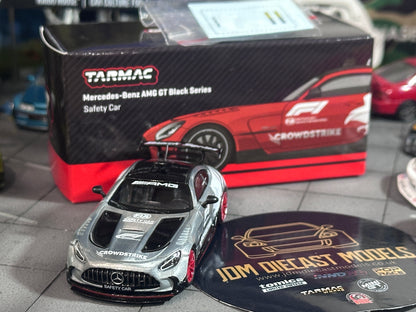 [Chase] Tarmac Works Global 64 Mercedes-Benz AMG GT Black Series Safety Car T64G-042-SC