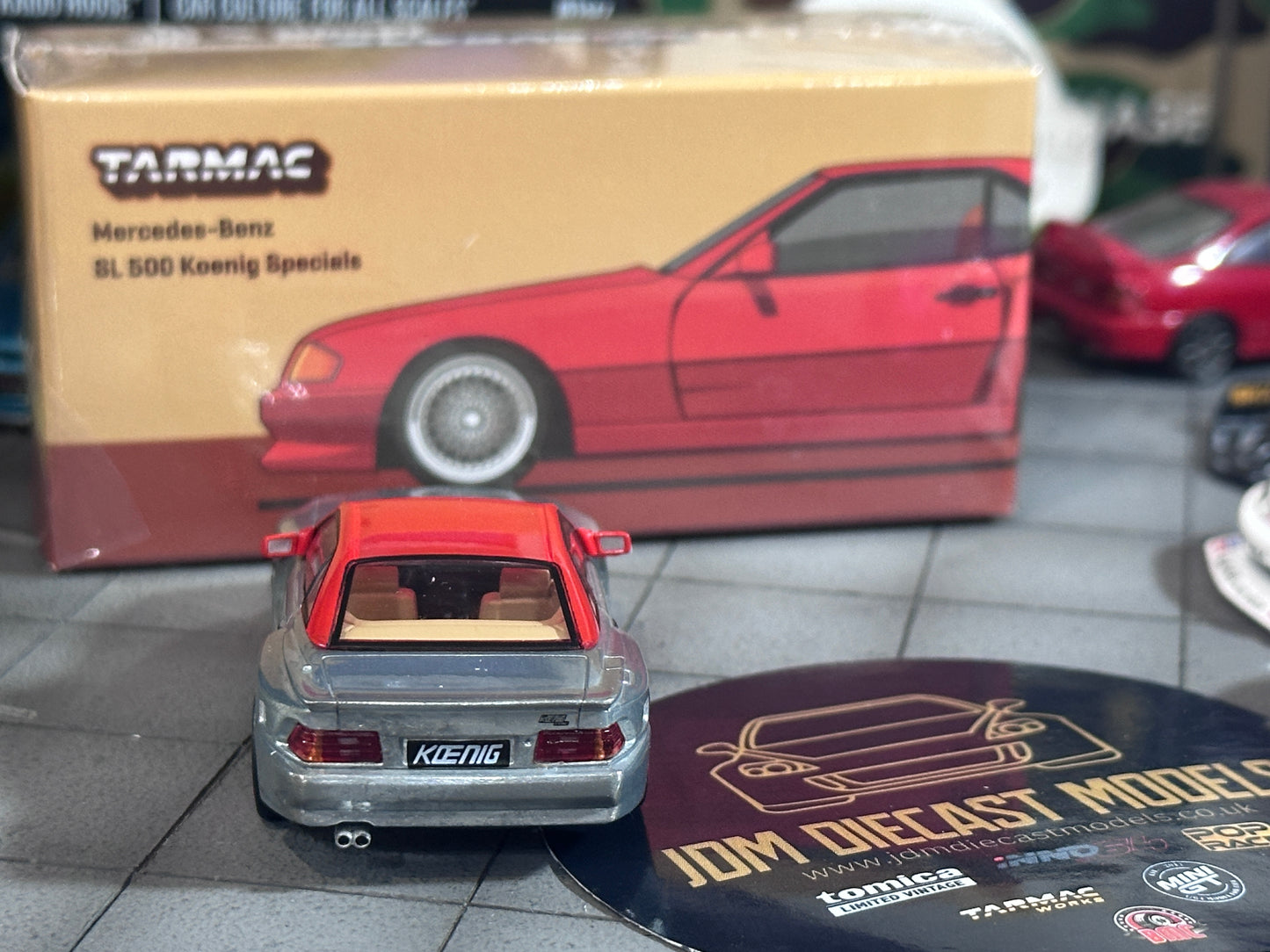 [Chase] Tarmac Works Global 64 Mercedes Benz SL 500 Koenig Specials Red T64G-045-RE