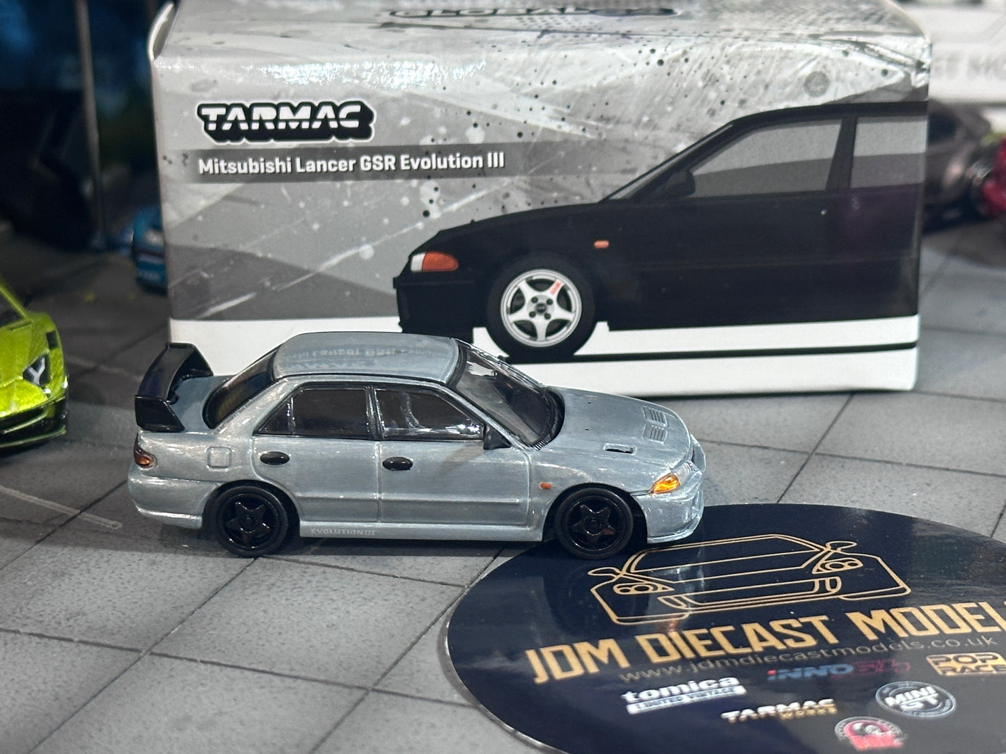 [Chase] Tarmac Works Mitsubishi Lancer GSR Evolution III Black T64G-050-BK