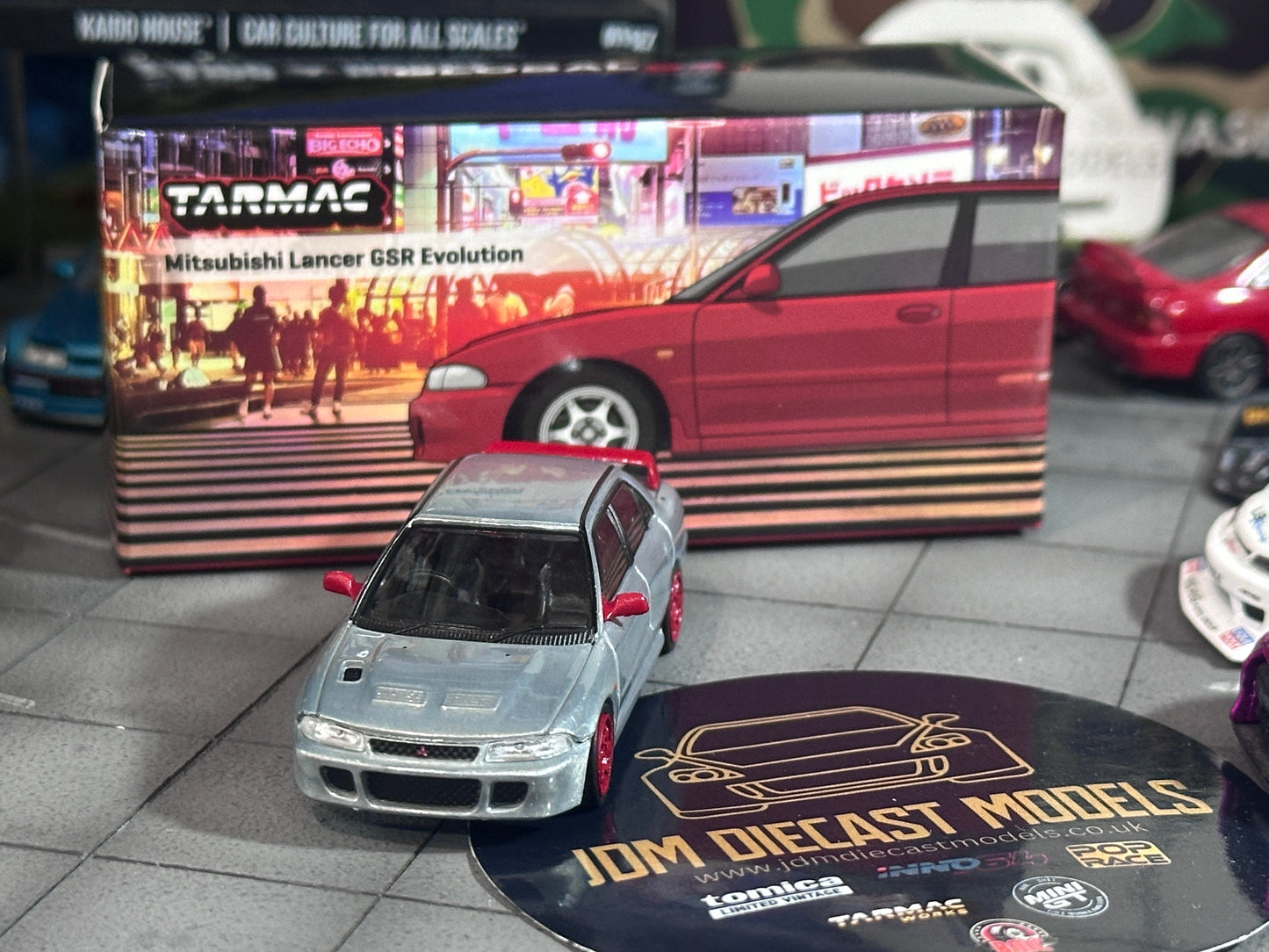 [Chase] Tarmac Works Mitsubishi Lancer GSR Evolution Red T64G-048-RE