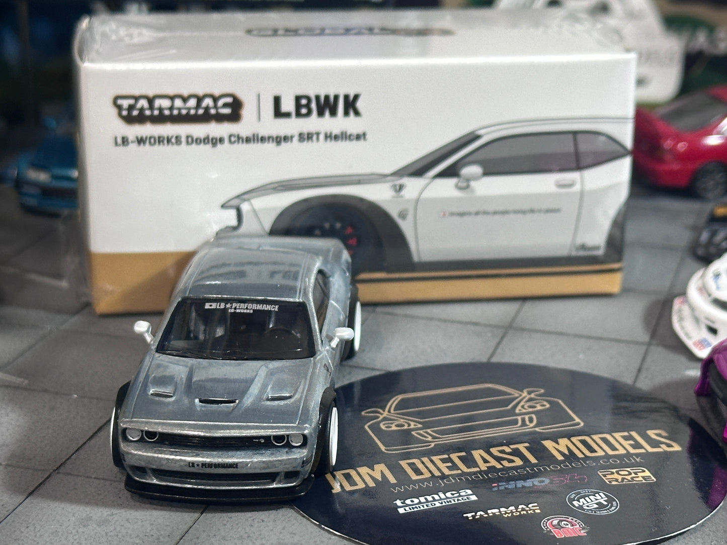 [Chase] Tarmac Works LB-WORKS Dodge Challenger SRT Hellcat - Lamley Special Edition (White) T64G-TL039-WH