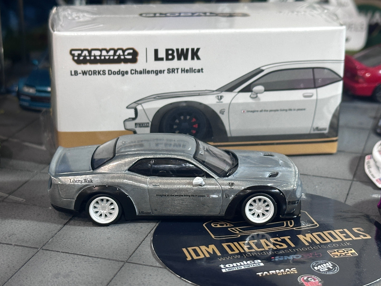 [Chase] Tarmac Works LB-WORKS Dodge Challenger SRT Hellcat - Lamley Special Edition (White) T64G-TL039-WH