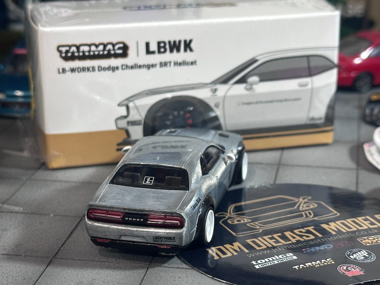 [Chase] Tarmac Works LB-WORKS Dodge Challenger SRT Hellcat - Lamley Special Edition (White) T64G-TL039-WH