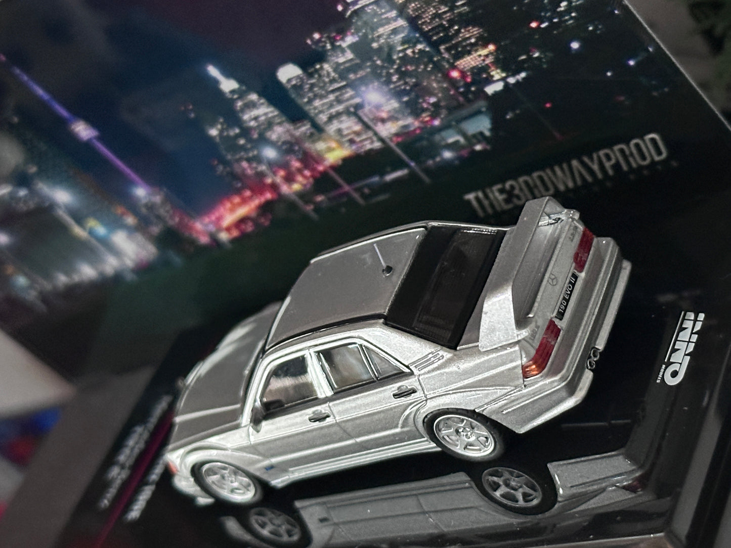 Inno64 Mercedes-Benz 190E Silver IN64-190E-SIL