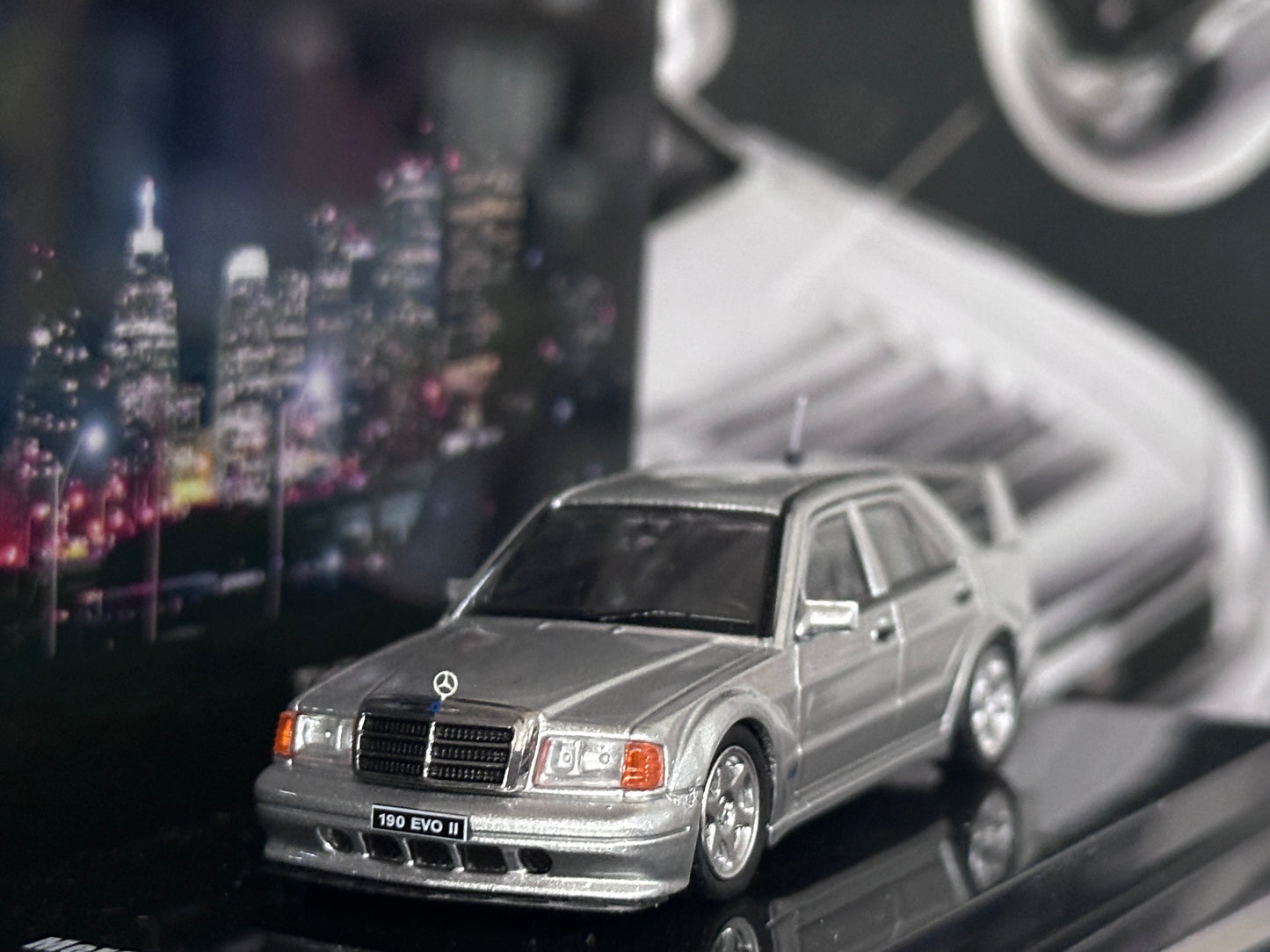 Inno64 Mercedes-Benz 190E Silver IN64-190E-SIL
