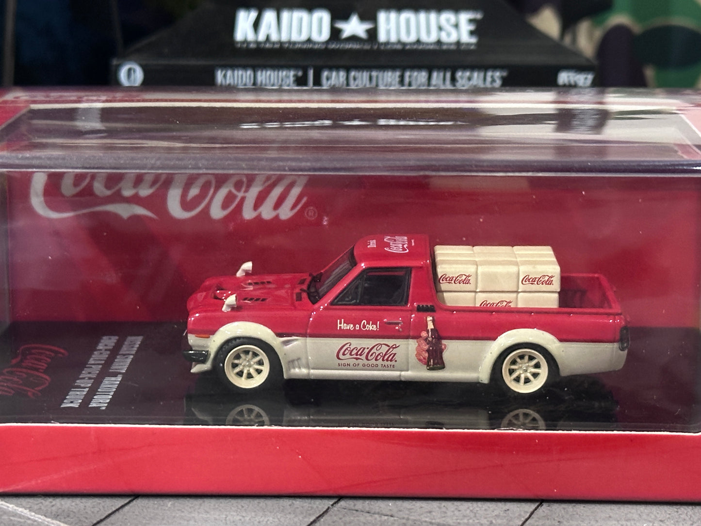 Inno64 Nissan Sunny "Hakotora" Coca Cola Pick Up Truck COKE028