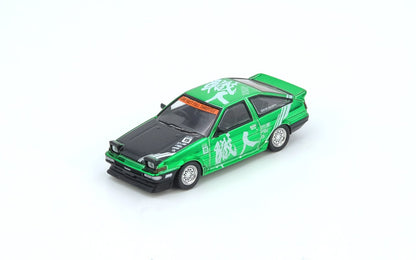 Inno64 Toyota Sprinter Trueno AE86 “Keiichi Tsuchiya” (with chance of chase car) IN64-AE86-KT