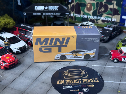Mini GT MGT00528 LB-Silhouette Works GT Nissan 35GT-RR Ver.1 LB Racing RHD