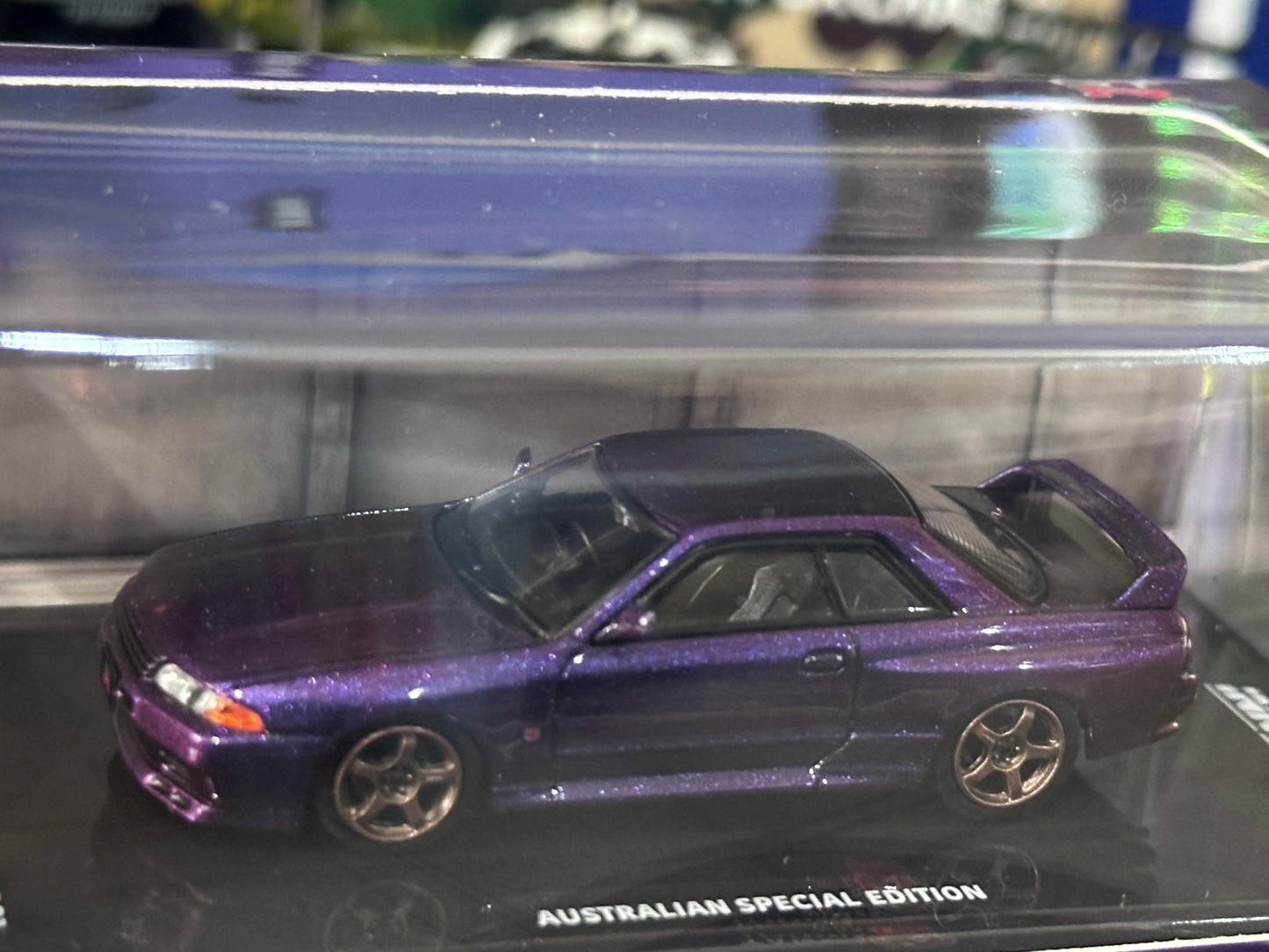 Inno64 Nissan Skyline GT-R (R32) Midnight Purple Australia Special Edition IN64-R32-MP-AS
