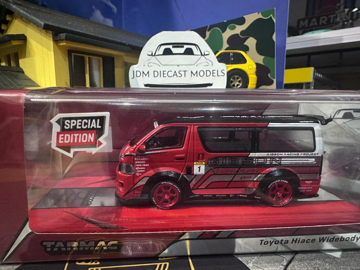 Tarmac Works Toyota Hiace Widebody Red Hong Kong ToyCar Salon 2021 Special Edition T64-038-GBN