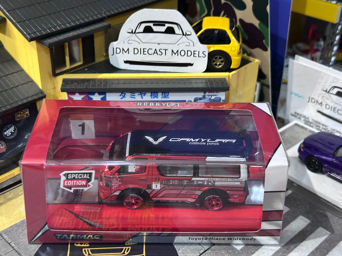 Tarmac Works Toyota Hiace Widebody Red Hong Kong ToyCar Salon 2021 Special Edition T64-038-GBN