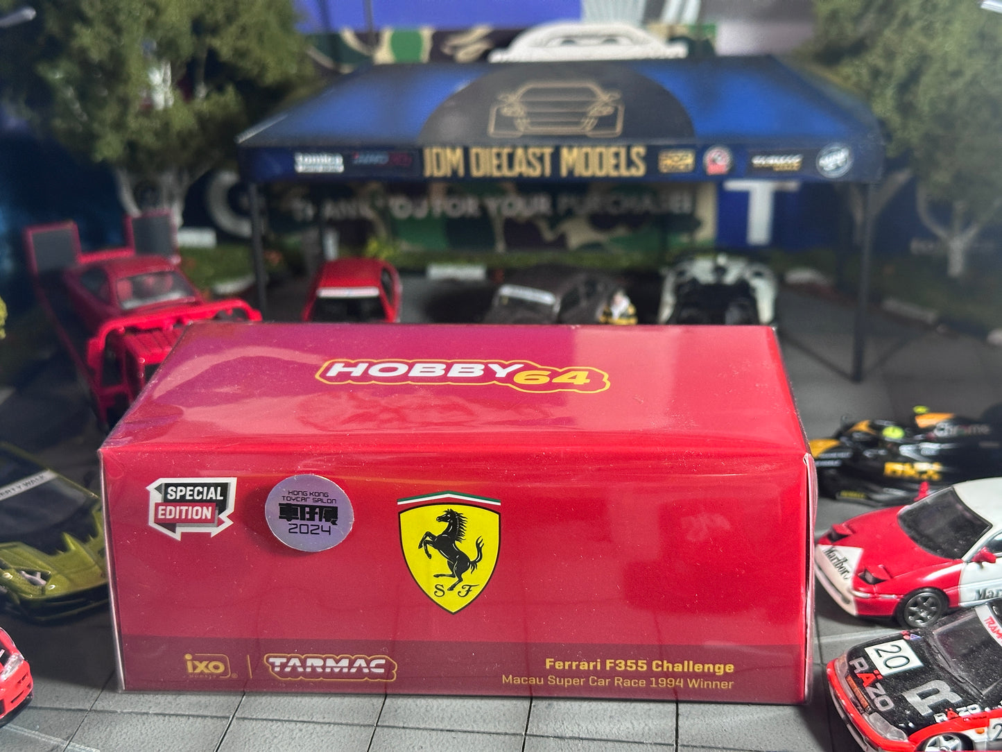 Tarmac Works Ferrari F355 Challenge Macau Super Car Race 1994 Winner #01 Charles Kwan T64-083-94MGP01