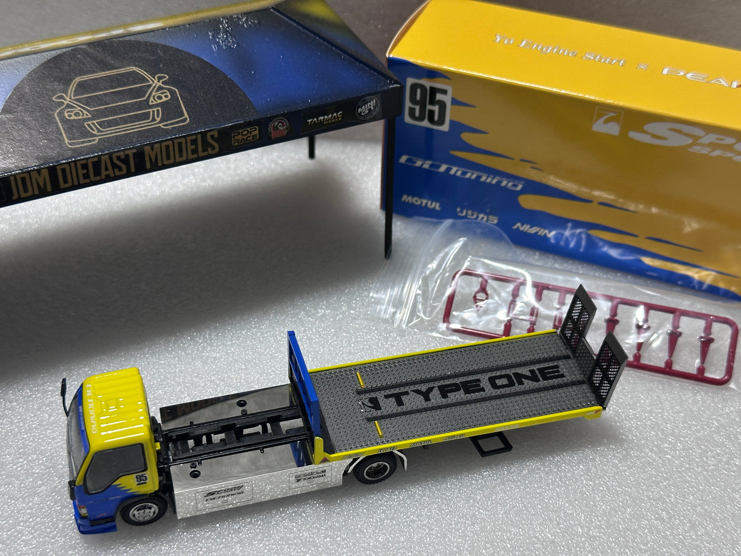 YES X Peako Isuzu Flatbed Tow Truck Spoon Sport Ltd 2000 pcs