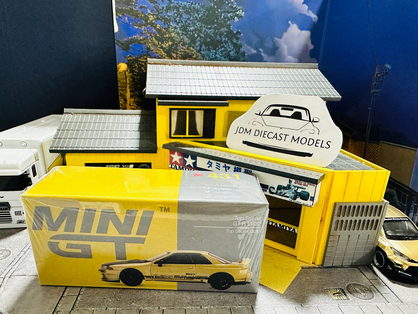 MiniGT Top Secret Nissan Skyline GT-R VR32 Top Secret Gold MGT00431-R