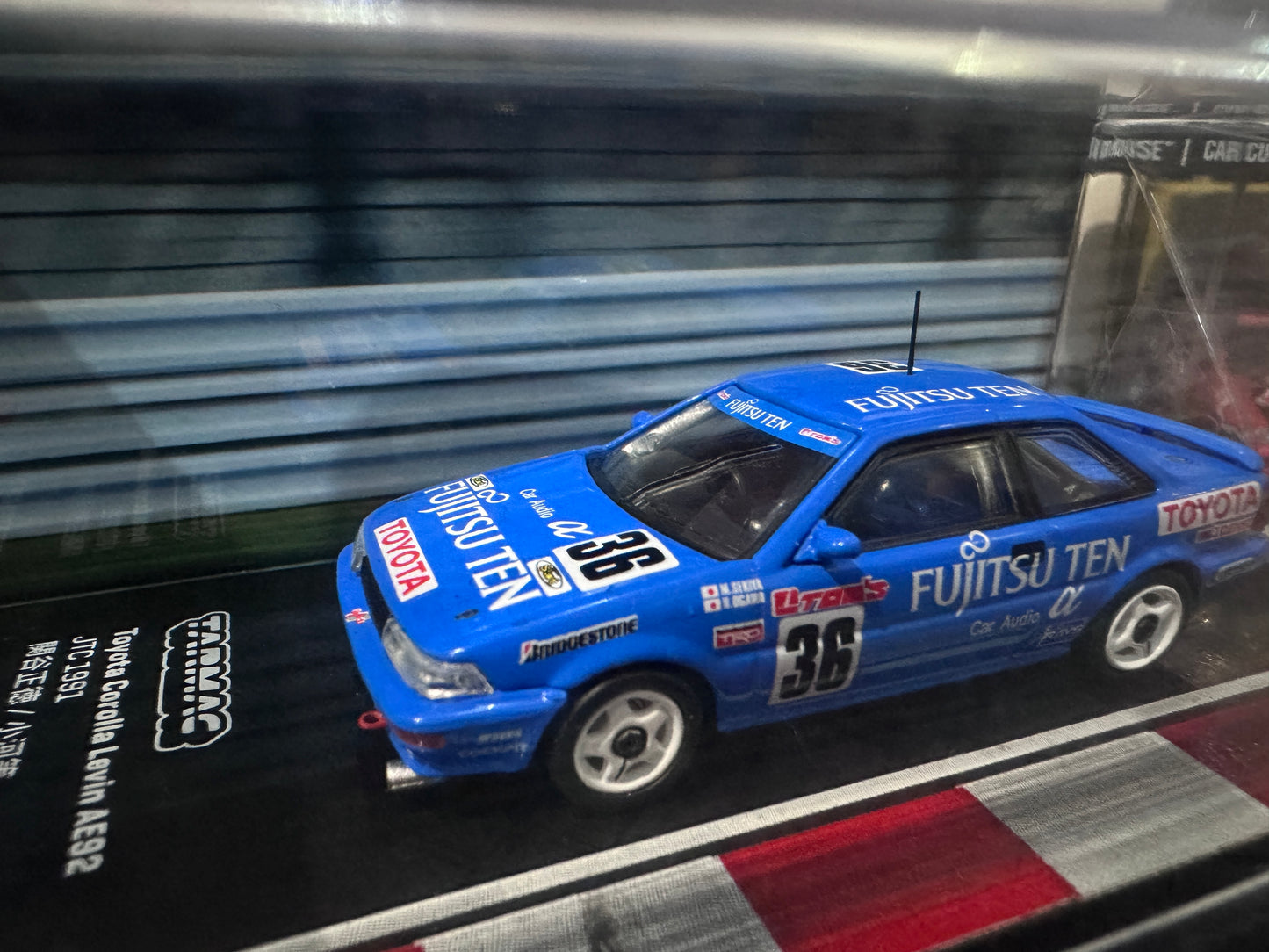 Tarmac Works Toyota Corolla Levin AE92 JTC 1991 T64-036-91JTC36