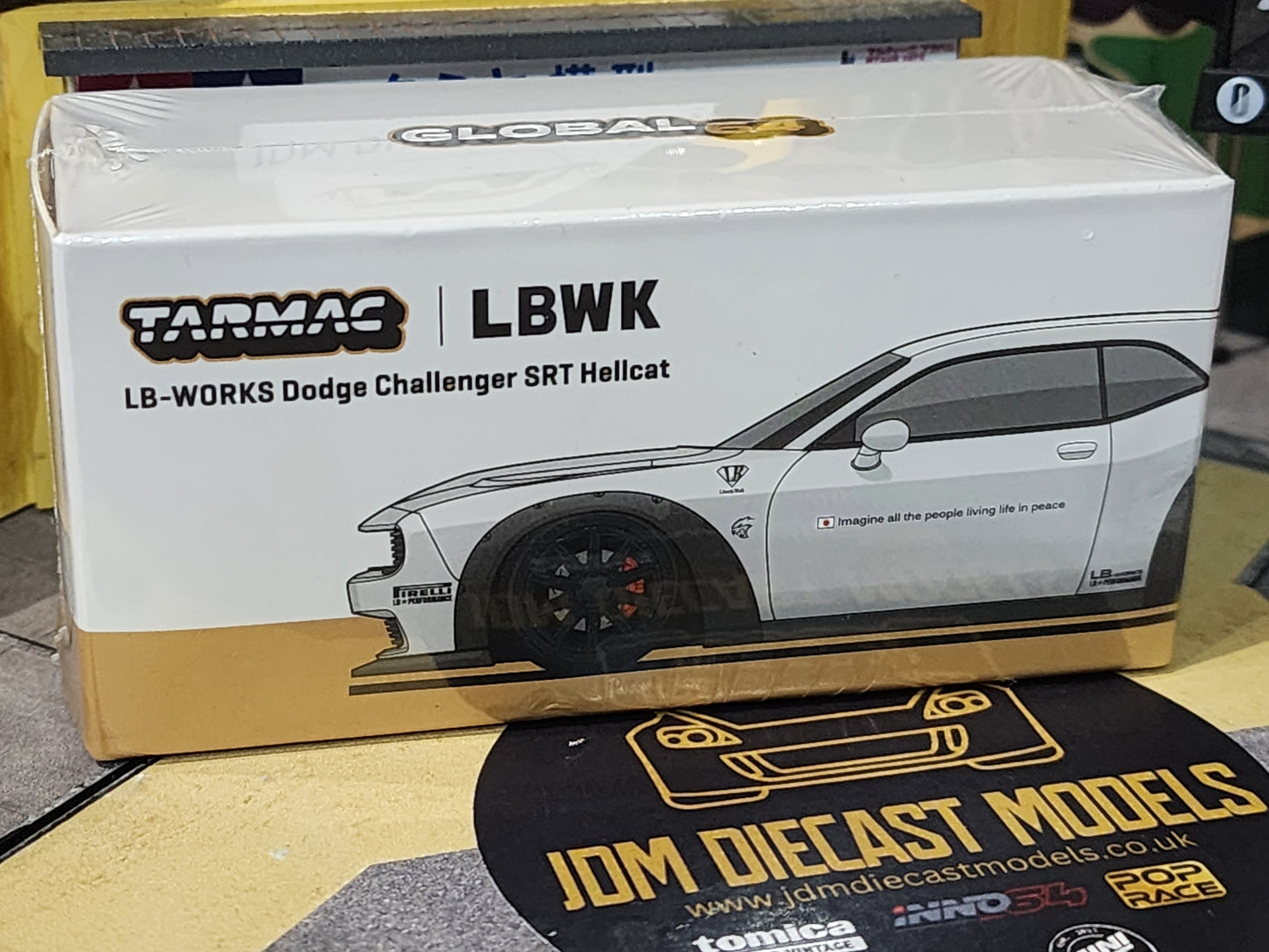 Tarmac Works LB Dodge Challenger SRT Hellcat White Lamley