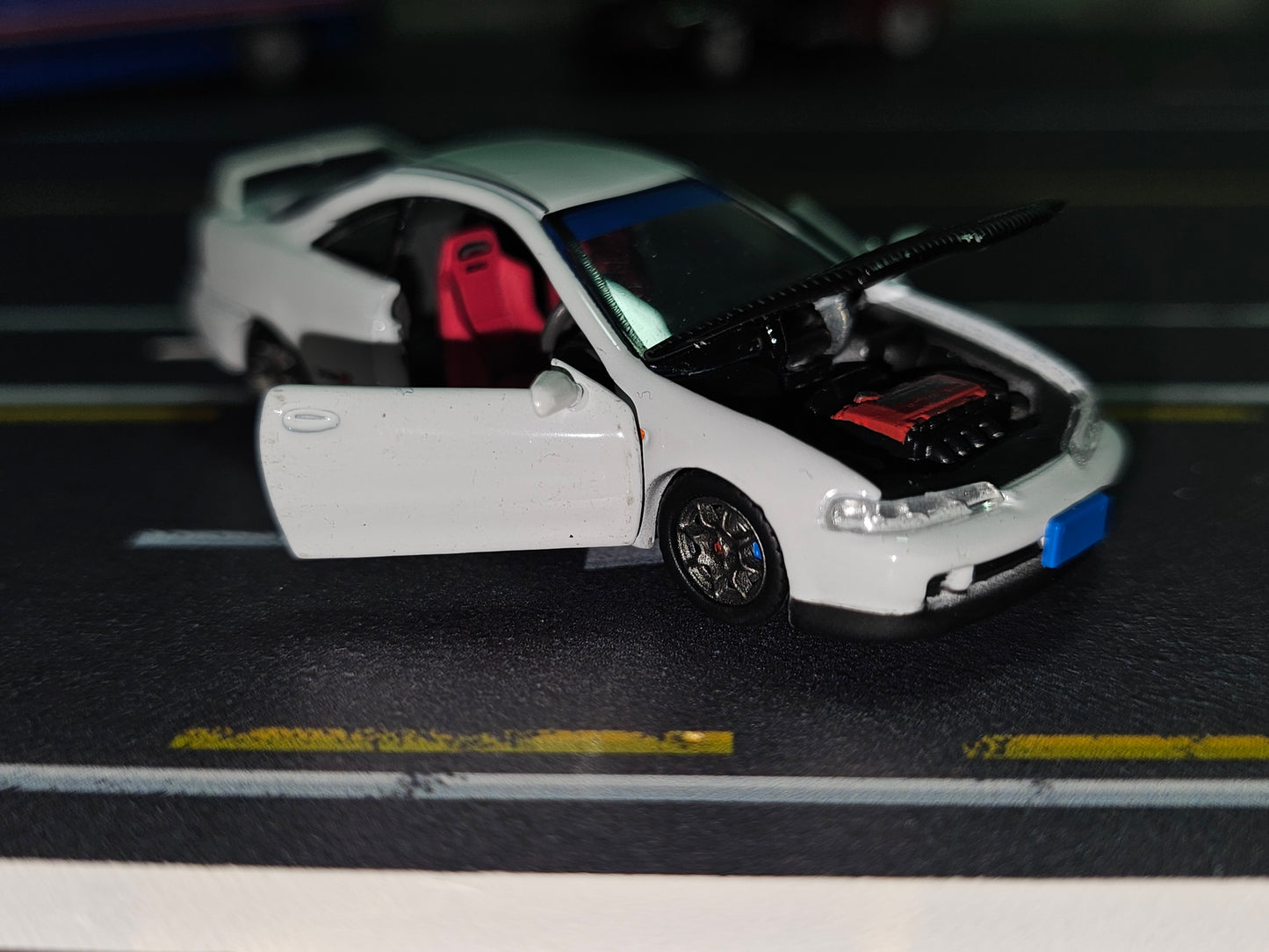 Era Car 1/64 Honda Integra Type-R DC2 Racing White carbon hood