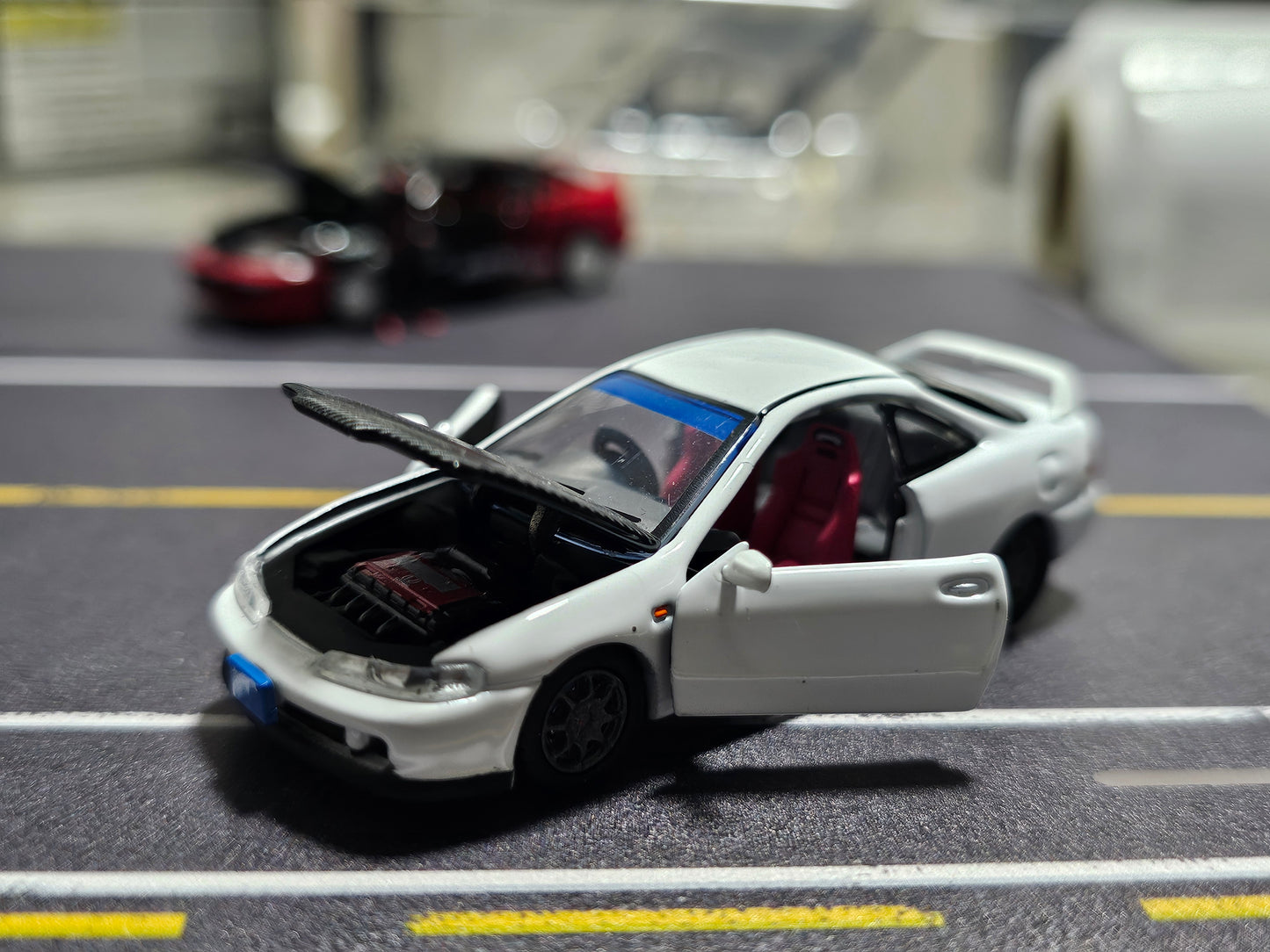 Era Car 1/64 Honda Integra Type-R DC2 Racing White carbon hood