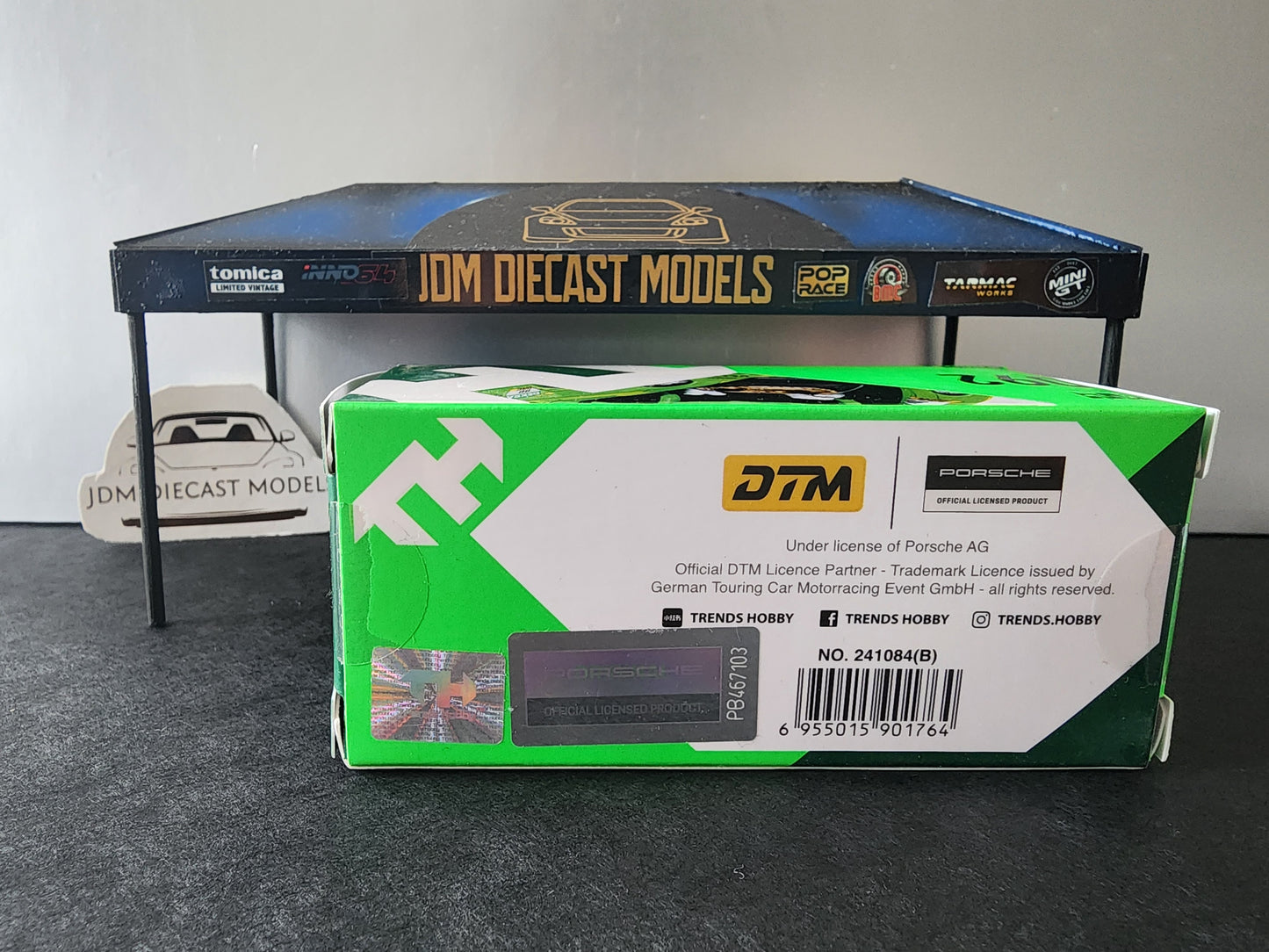 Trends Hobby Porsche 911 GT3 R DTM 2024 #90 Green 241084(B)