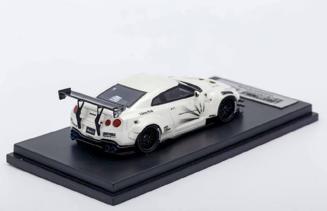 Impossible Perfect LB Skyline GT-R R35 V2 Pearl White Resin LBWK