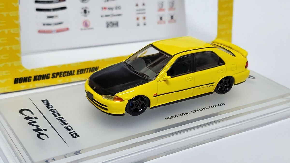 Inno64 Honda Civic Ferio EG9 White/ Blue/ Black/Yellow